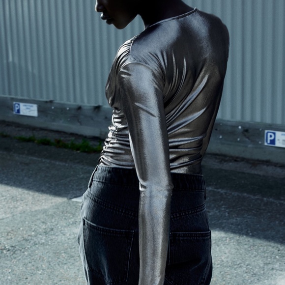 Metalic V-neck bodysuit - Picture 4 of 4